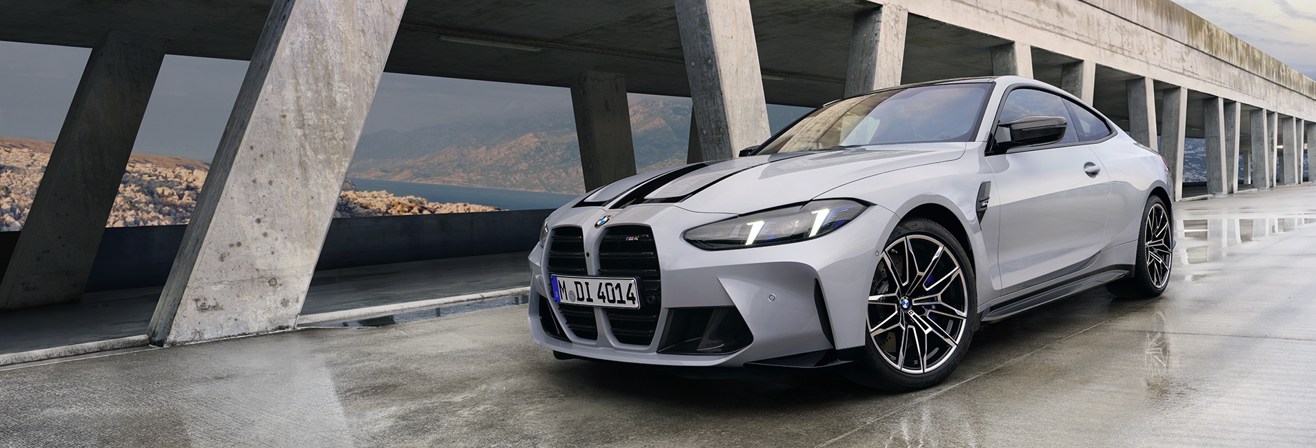 BMW M4 COUPE