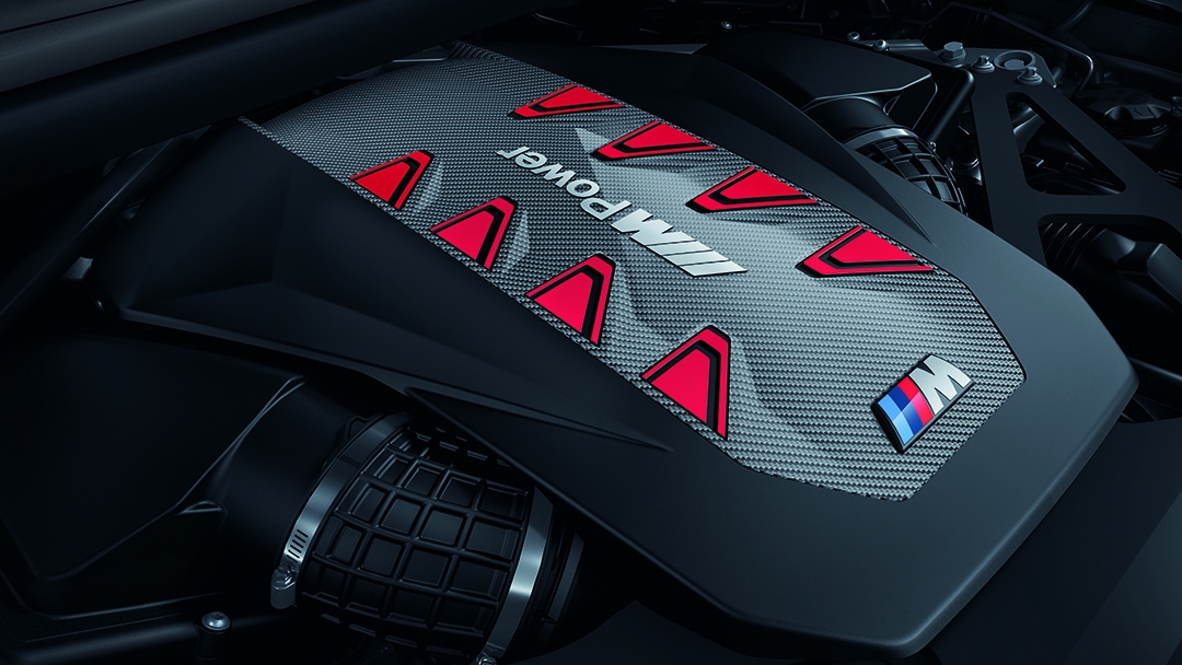 Высокопроизводительный 8-цилиндровый V-образный двигатель M TwinPower Turbo мощностью 625 л.с.